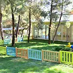 Peninsula Pine Club Boutique & Aparthotel