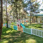 Peninsula Pine Club Boutique & Aparthotel *