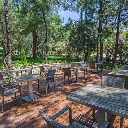 Peninsula Pine Club Boutique & Aparthotel Kusadasi
