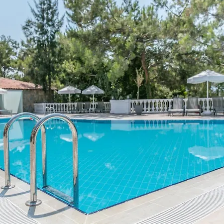 Peninsula Pine Club Boutique & Kuşadası