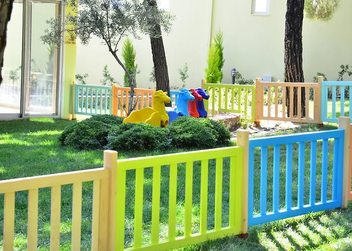 Peninsula Pine Club Boutique & Aparthotel *