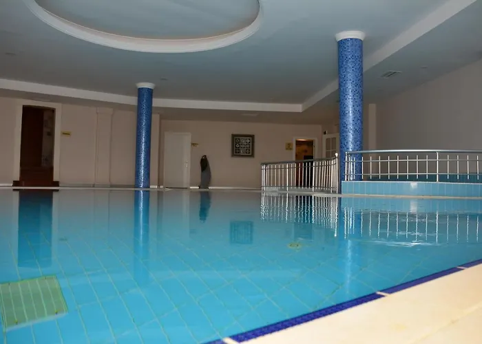 Peninsula Pine Club Boutique & Lejlighedshotel Kusadası