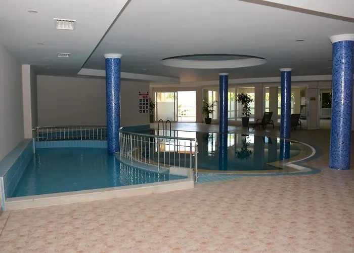 Peninsula Pine Club Boutique & Aparthotel