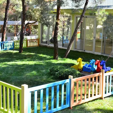 Peninsula Pine Club Boutique & Aparthotel Kuşadası