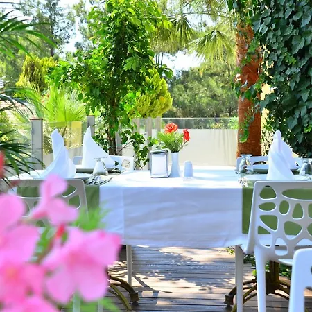 Ξενοδοχείο με διαμερίσματα Peninsula Pine Club Boutique & *