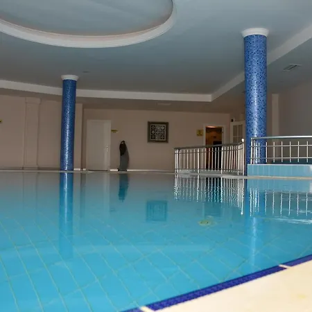 Peninsula Pine Club Boutique & 公寓式酒店 库萨达斯