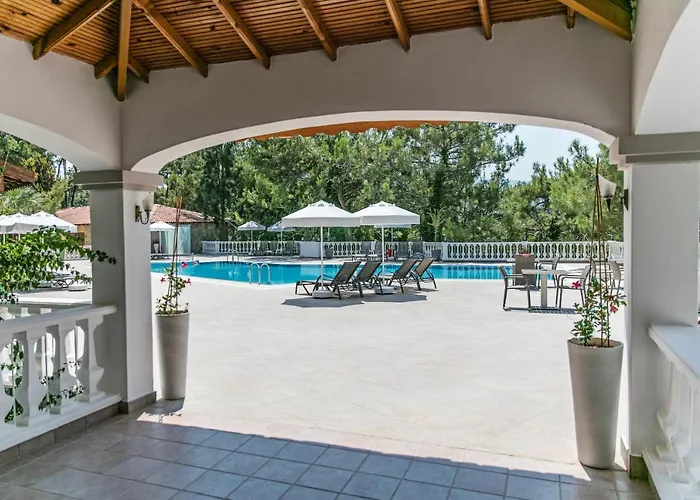 Peninsula Pine Club Boutique &